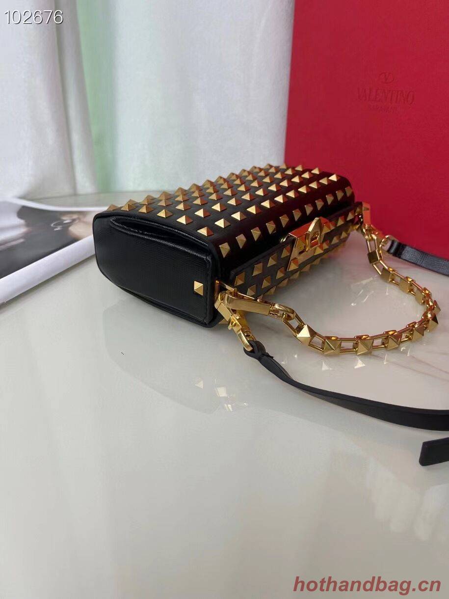 VALENTINO GARAVANI Rockstud Alcove Grain calf shoulder bag BV0189 black VALENTINO GARAVANI Rockstud Alcove Grain calf shoulder bag BV0189 black