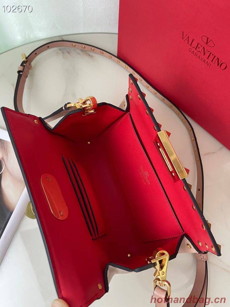 VALENTINO GARAVANI Rockstud Alcove Grain calf shoulder bag V0189 pink VALENTINO GARAVANI Rockstud Alcove Grain calf shoulder bag V0189 pink