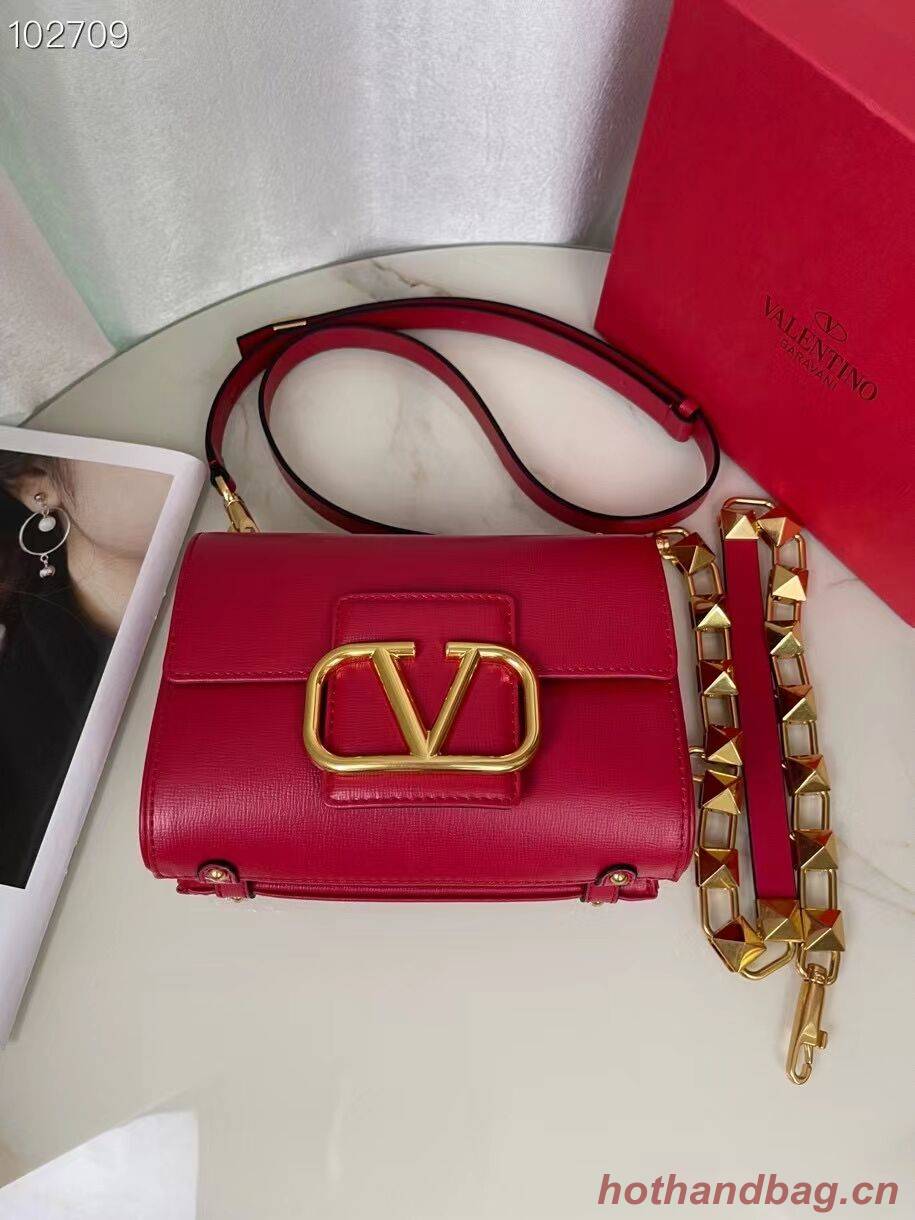 VALENTINO GARAVANI Stud Sign Grained Calfskin Shoulder Bag V0196 red VALENTINO GARAVANI Stud Sign Grained Calfskin Shoulder Bag V0196 red