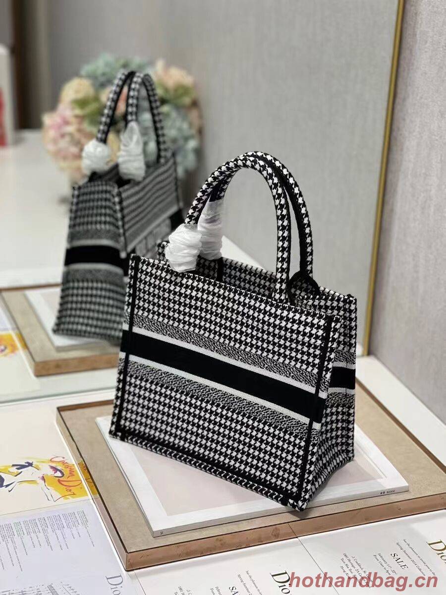 SMALL DIOR BOOK TOTE Embroidery C1331-7 SMALL DIOR BOOK TOTE Embroidery C1331-7