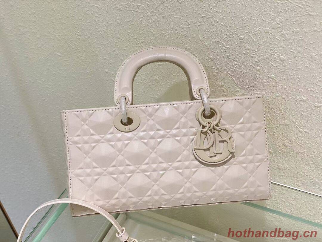 MEDIUM LADY DIOR BAG Cannage Lambskin C2811 CREAM MEDIUM LADY DIOR BAG Cannage Lambskin C2811 CREAM