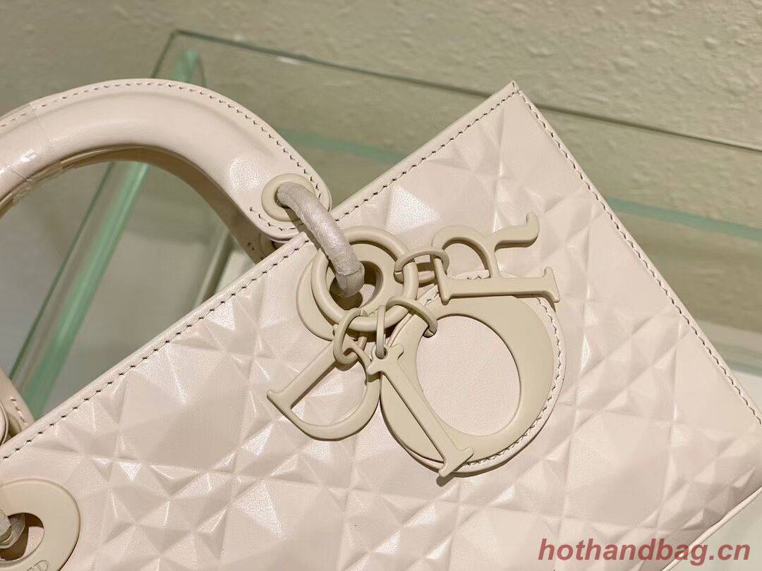 MEDIUM LADY DIOR BAG Cannage Lambskin C2811 CREAM MEDIUM LADY DIOR BAG Cannage Lambskin C2811 CREAM