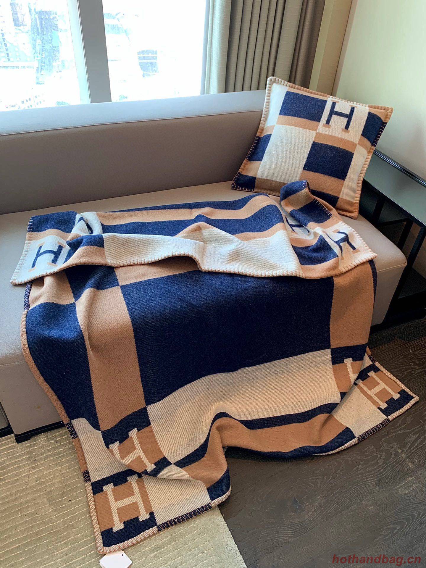 Hermes Pillow 18234 Khaki&Blue Hermes Pillow 18234 Khaki&Blue