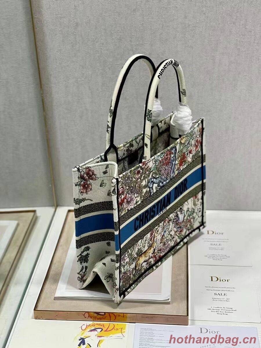 SMALL DIOR BOOK TOTE Embroidery C1287-30 white SMALL DIOR BOOK TOTE Embroidery C1287-30 white