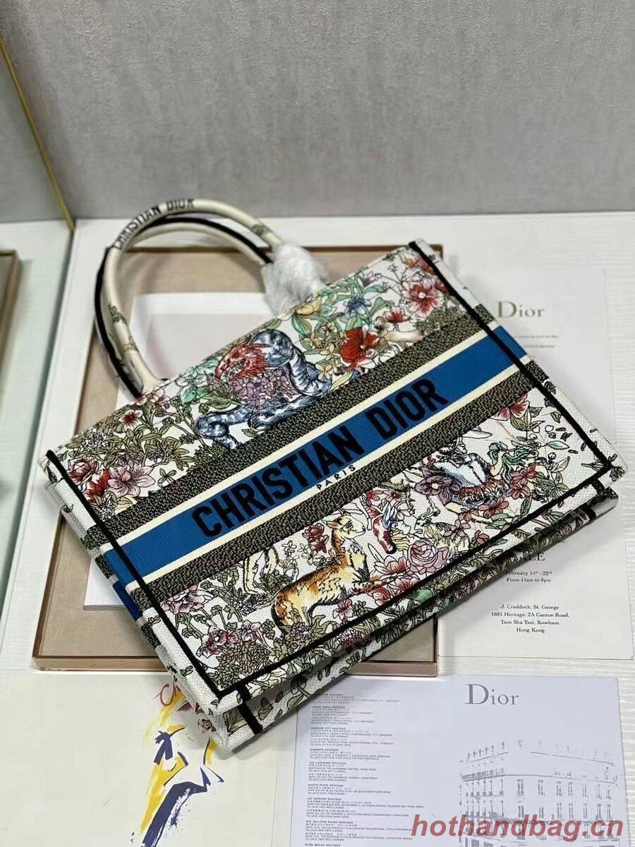 SMALL DIOR BOOK TOTE Embroidery C1287-30 white SMALL DIOR BOOK TOTE Embroidery C1287-30 white
