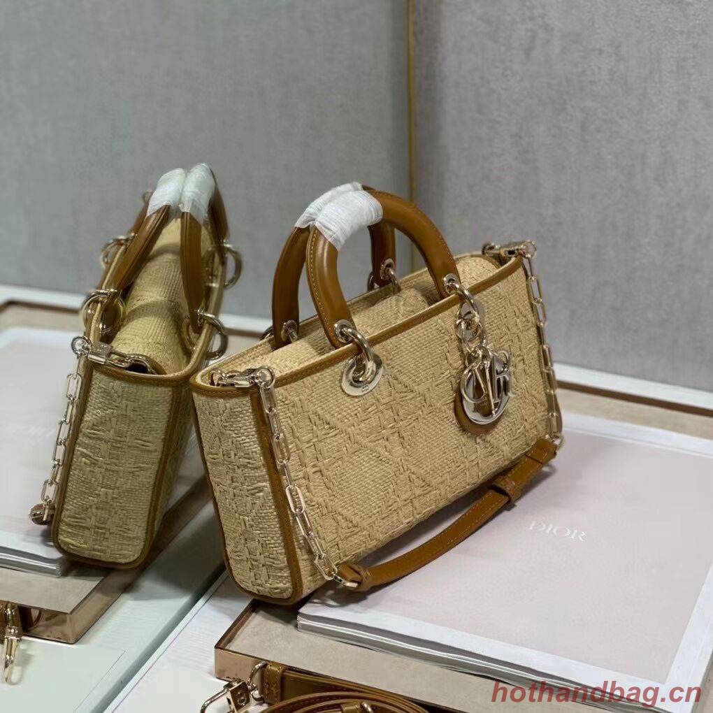 MEDIUM LADY DIOR BAG C9627 Apricot MEDIUM LADY DIOR BAG C9627 Apricot