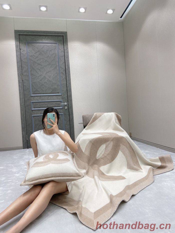 CHANEL Merino Wool Cashmere CC Throw Blanket CHB00006 CHANEL Merino Wool Cashmere CC Throw Blanket CHB00006