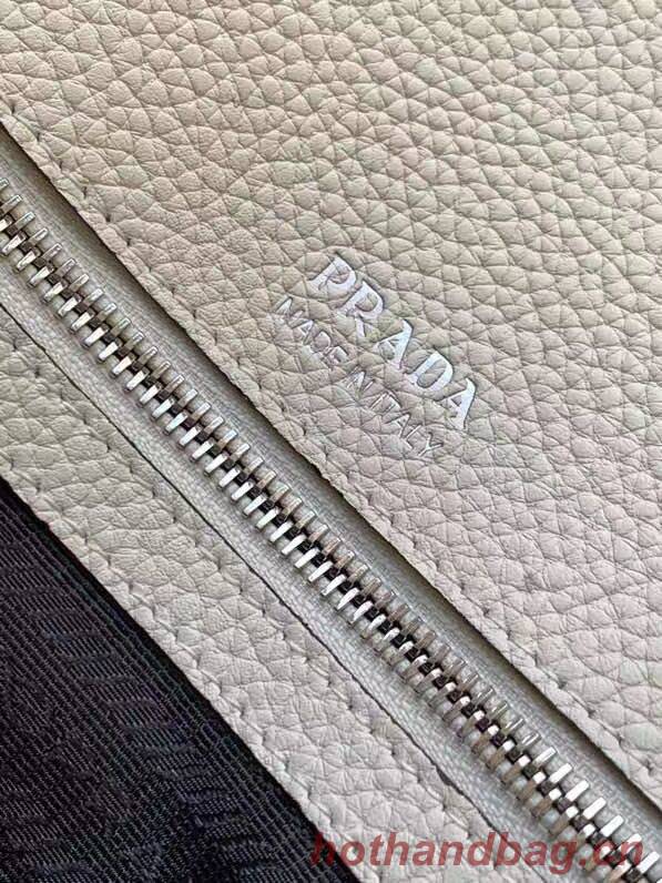 Prada Leather bag with shoulder strap 1DB443 white Prada Leather bag with shoulder strap 1DB443 white