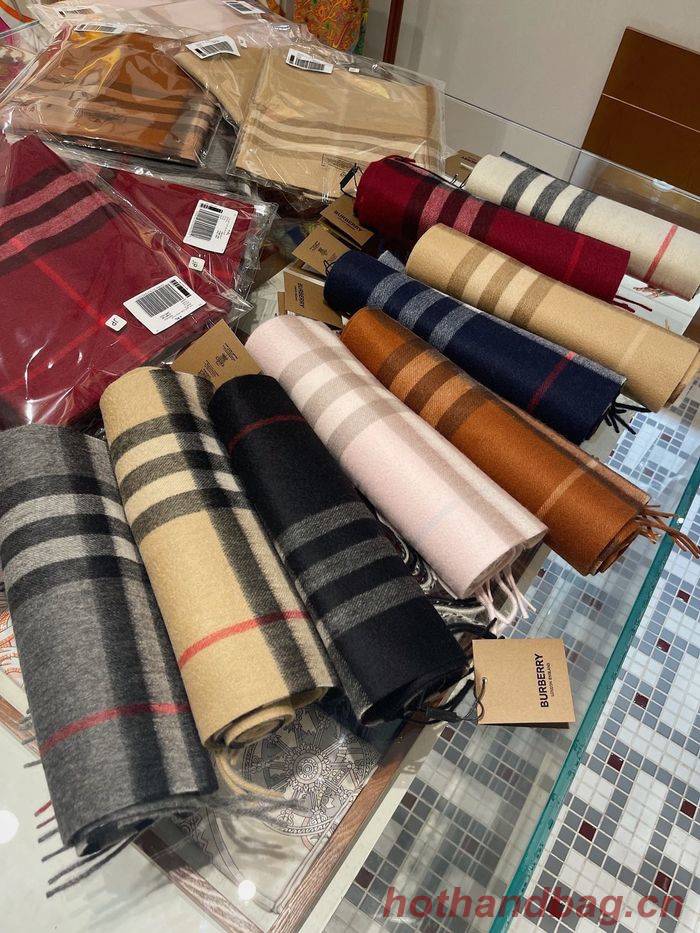 Burberry Scarf BBC00014 Burberry Scarf BBC00014