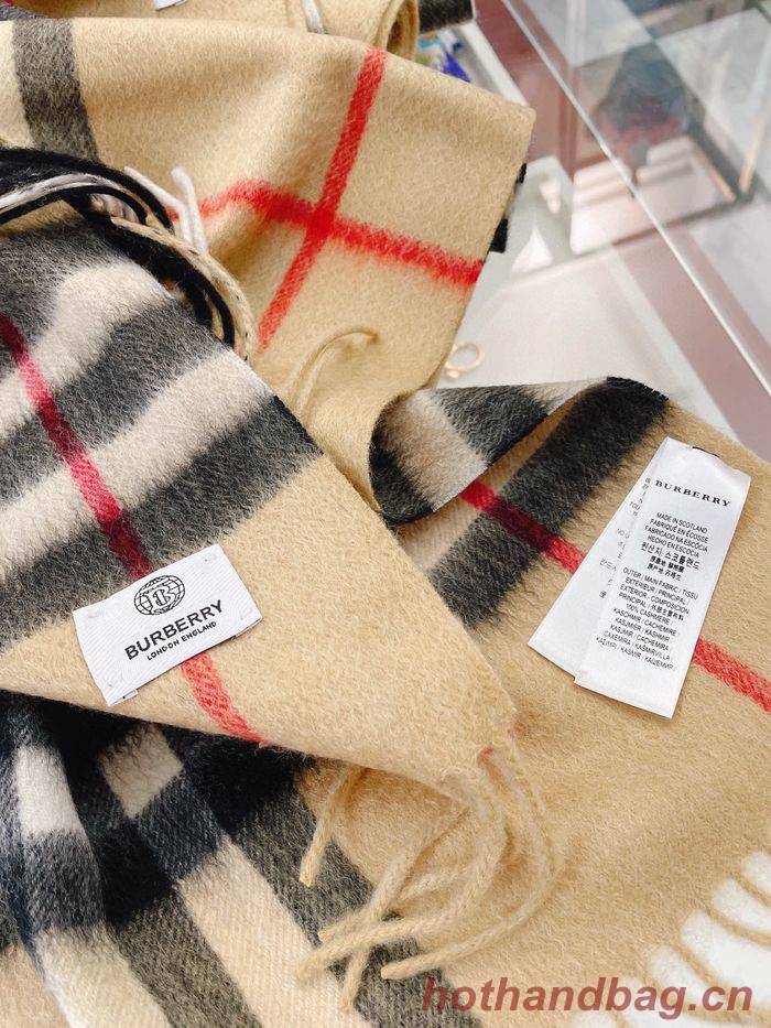 Burberry Scarf BBC00017 Burberry Scarf BBC00017