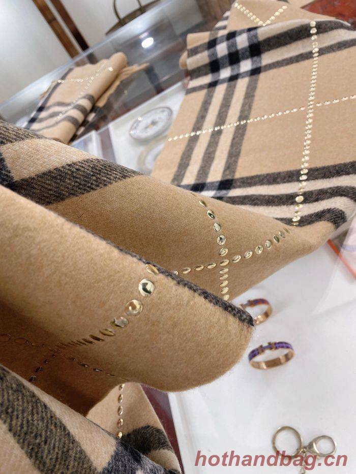 Burberry Scarf BBC00018 Burberry Scarf BBC00018