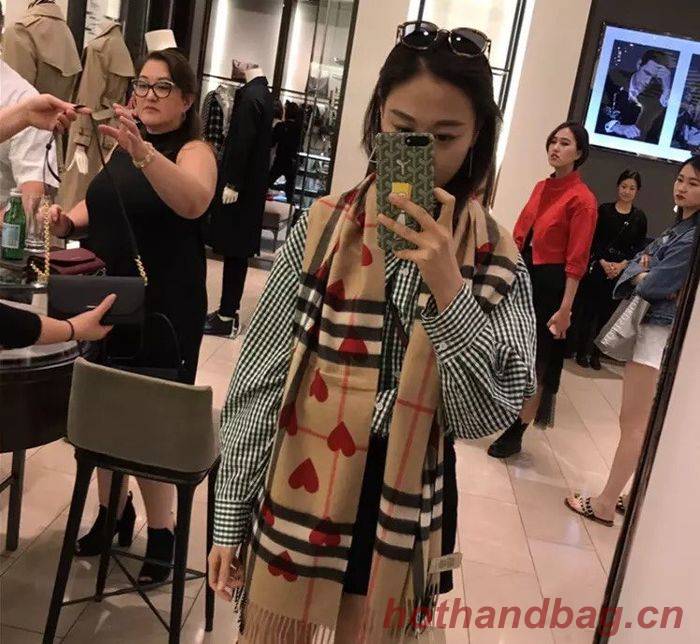 Burberry Scarf BBC00020 Burberry Scarf BBC00020