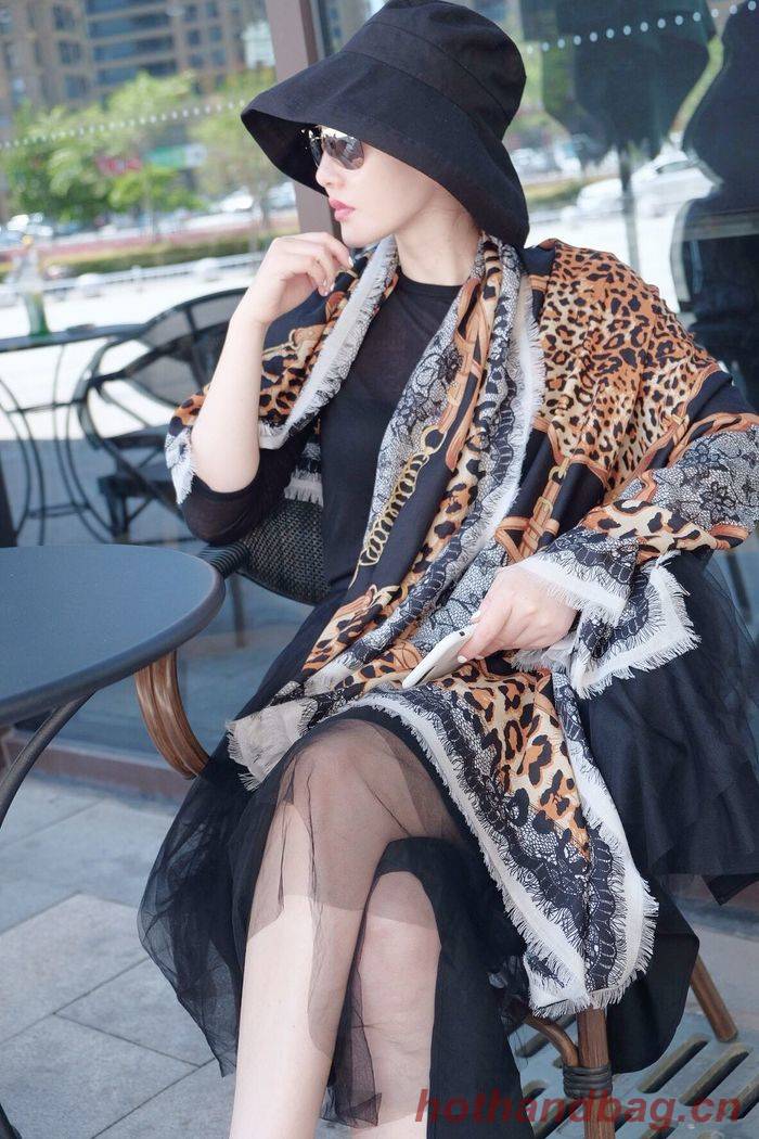 Gucci Scarf GUC00218 Gucci Scarf GUC00218