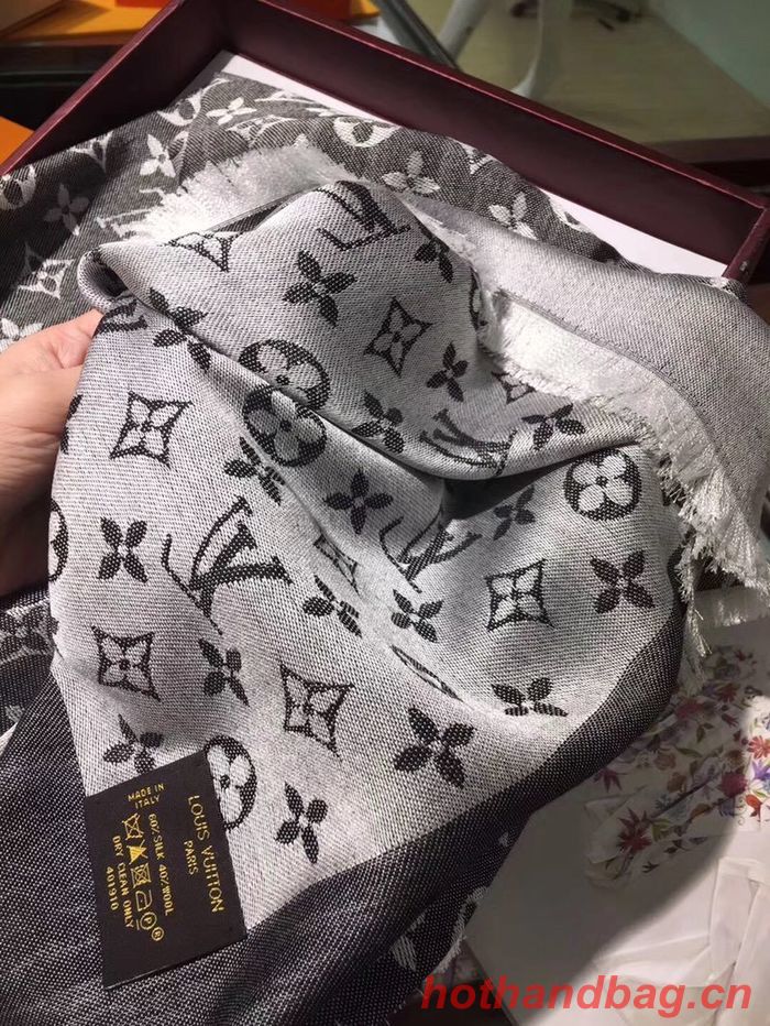 Louis Vuitton Scarf LVC00326