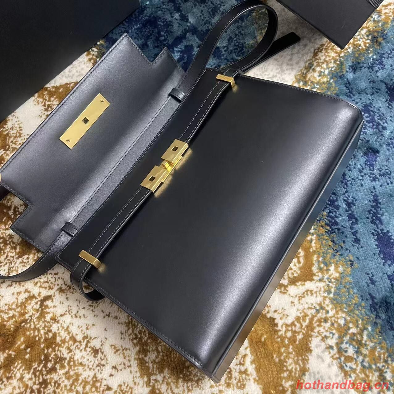 Yves Saint Laurent Manhattan leather shoulder bag Y85136 Black Yves Saint Laurent Manhattan leather shoulder bag Y85136 Black