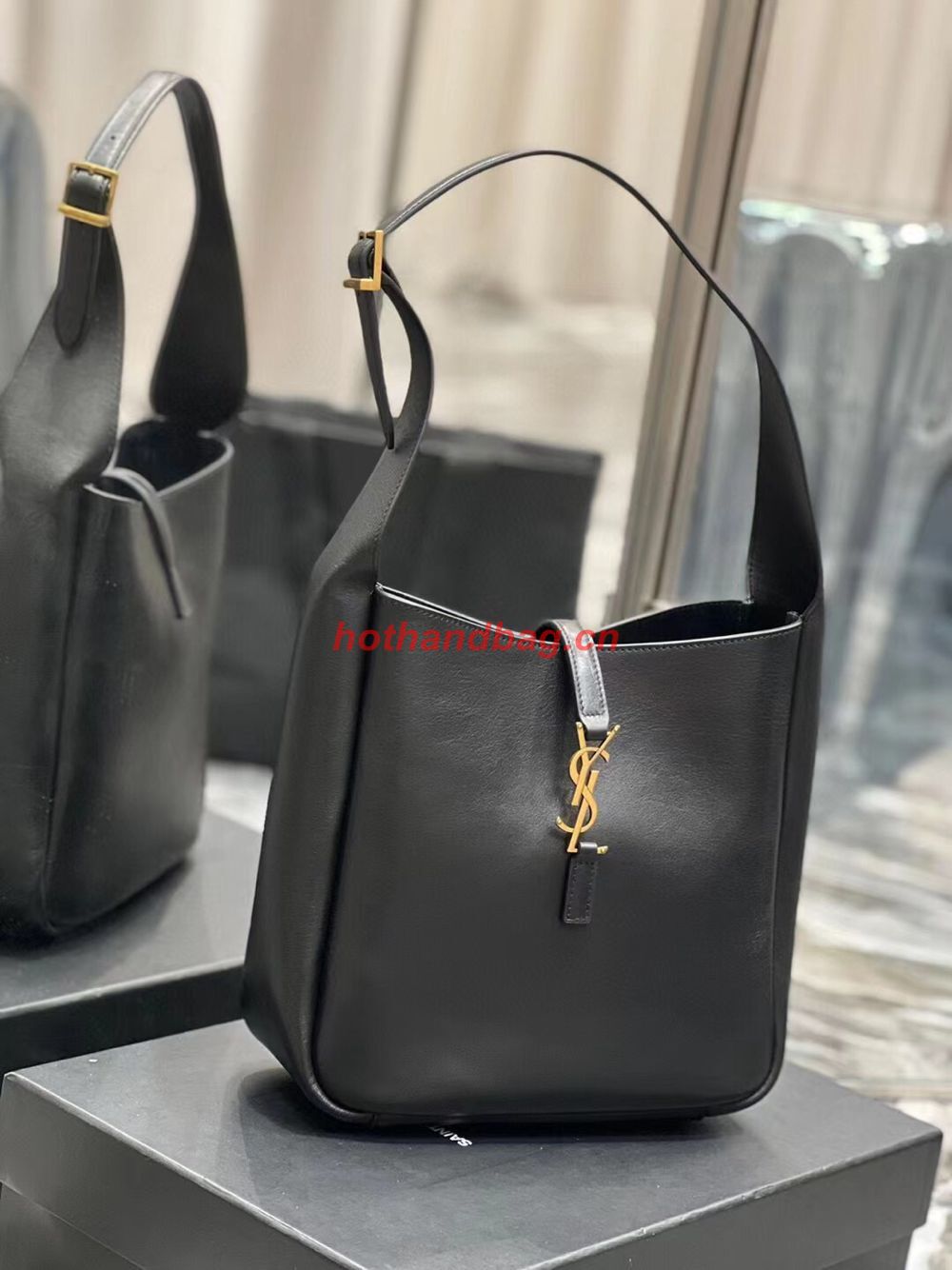 SAINT LAUREN LE 5 A 7 SOFT SMALL HOBO BAG IN SMOOTH LEATHER 713938 black SAINT LAUREN LE 5 A 7 SOFT SMALL HOBO BAG IN SMOOTH LEATHER 713938 black
