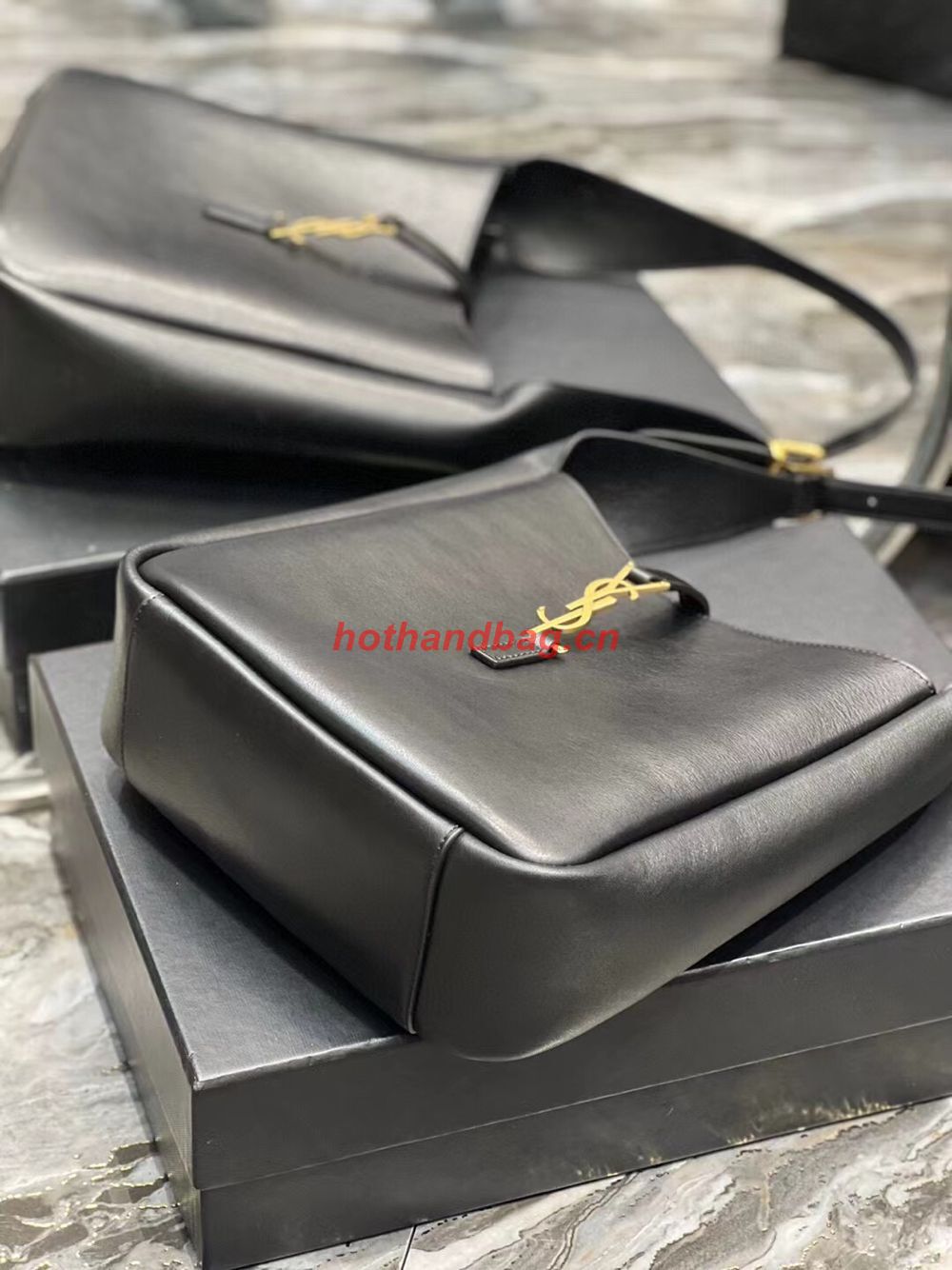 SAINT LAUREN LE 5 A 7 SOFT SMALL HOBO BAG IN SMOOTH LEATHER 713938 black SAINT LAUREN LE 5 A 7 SOFT SMALL HOBO BAG IN SMOOTH LEATHER 713938 black