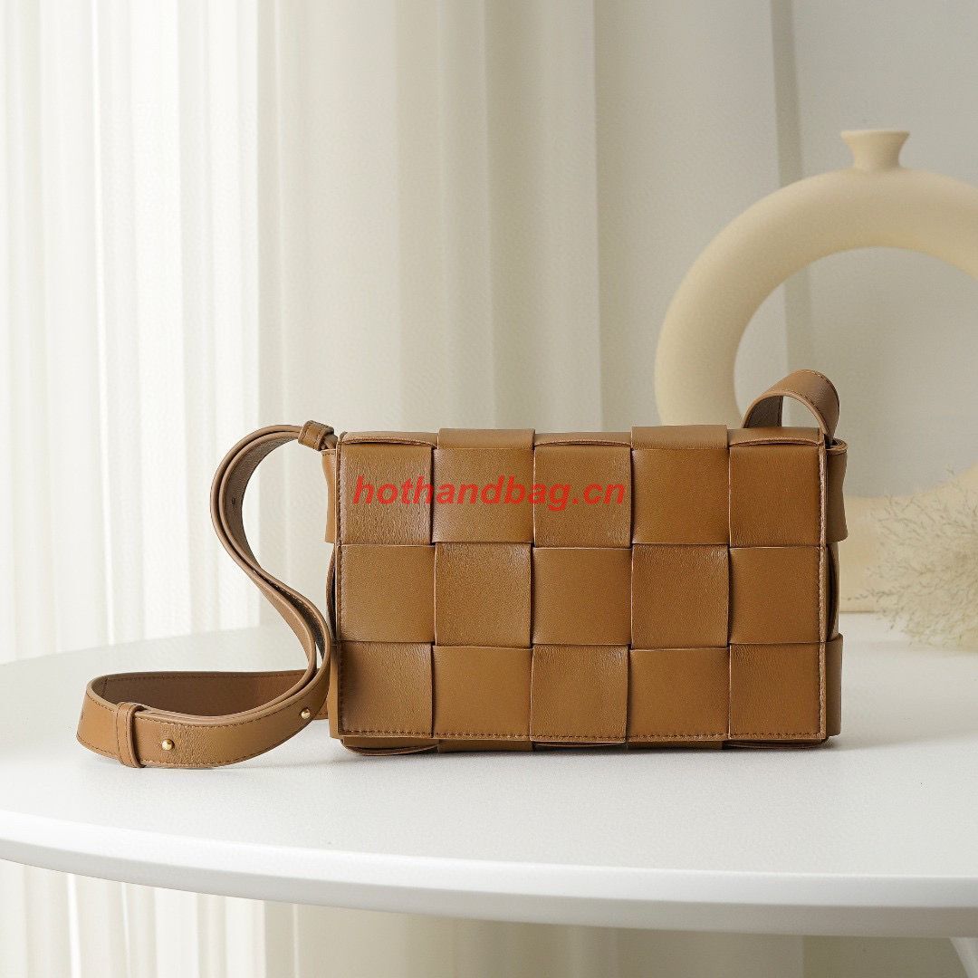 Bottega Veneta BORSA CASSETTE 578004 Caramel Bottega Veneta BORSA CASSETTE 578004 Caramel