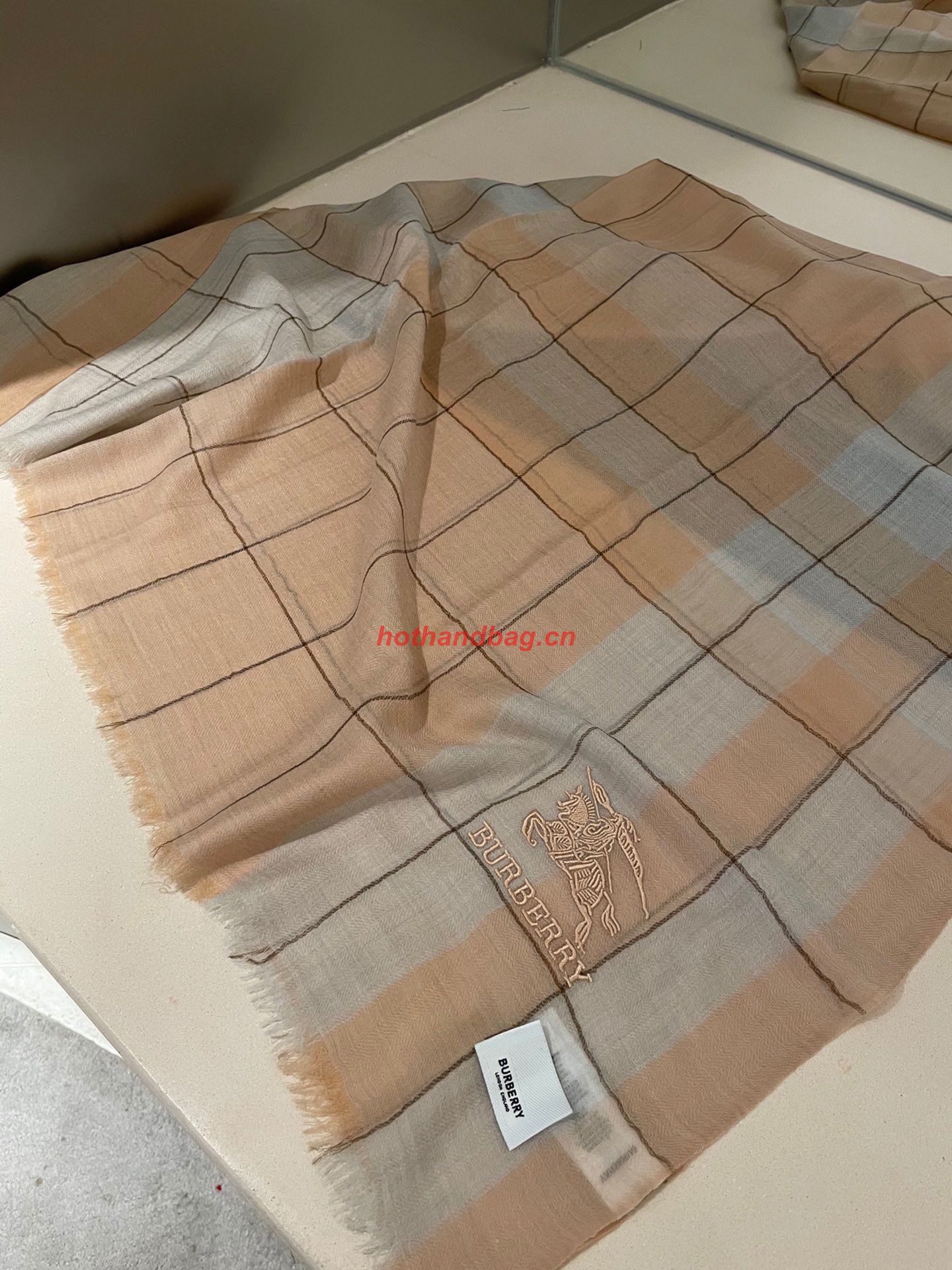 Burberry Wool Scarf BB6320 Beige Burberry Wool Scarf BB6320 Beige