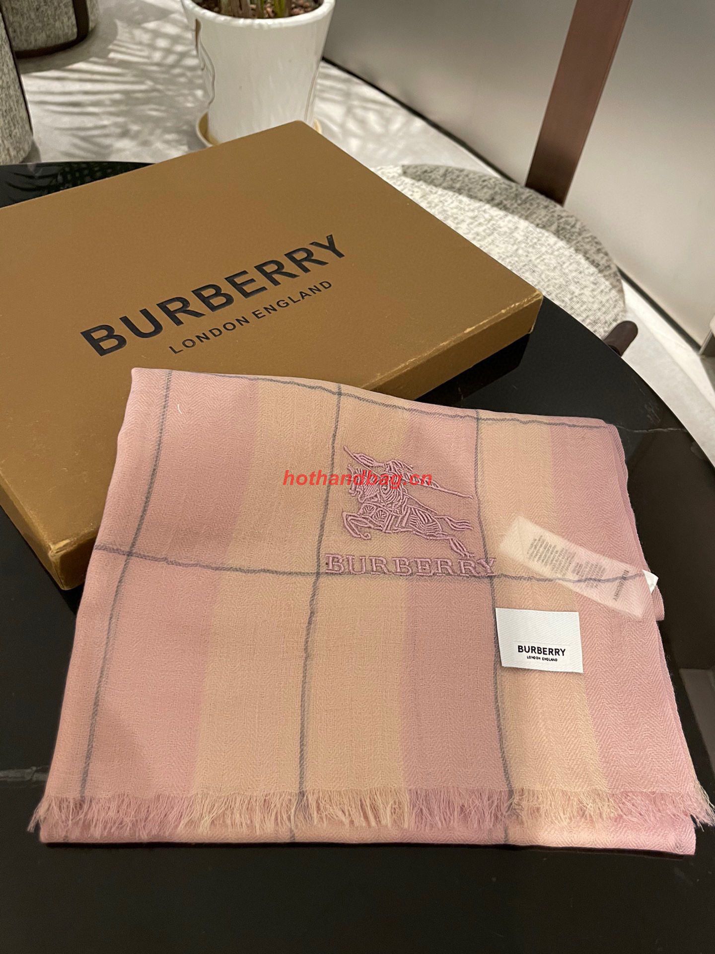 Burberry Wool Scarf BB6320 Pink Burberry Wool Scarf BB6320 Pink