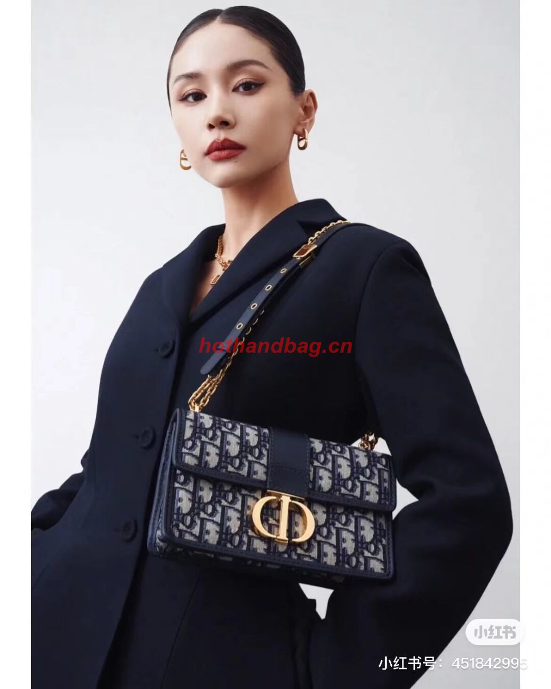 30 MONTAIGNE EAST-WEST BAG WITH CHAIN Blue Dior Oblique Jacquard M9334 30 MONTAIGNE EAST-WEST BAG WITH CHAIN Blue Dior Oblique Jacquard M9334
