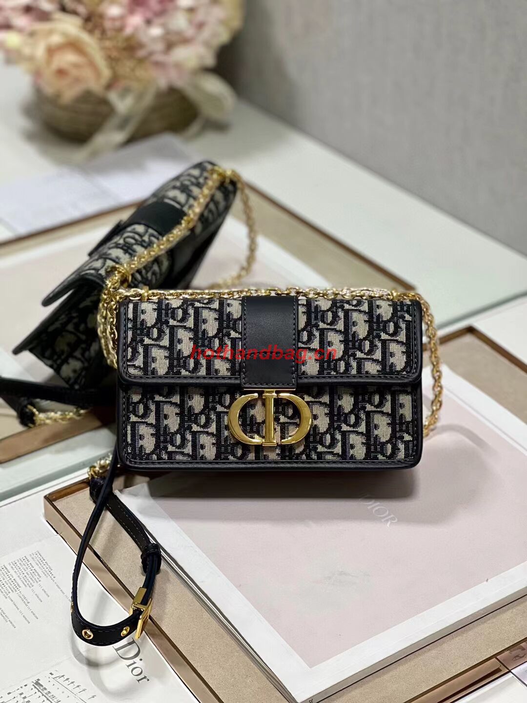 30 MONTAIGNE EAST-WEST BAG WITH CHAIN Blue Dior Oblique Jacquard M9334 30 MONTAIGNE EAST-WEST BAG WITH CHAIN Blue Dior Oblique Jacquard M9334