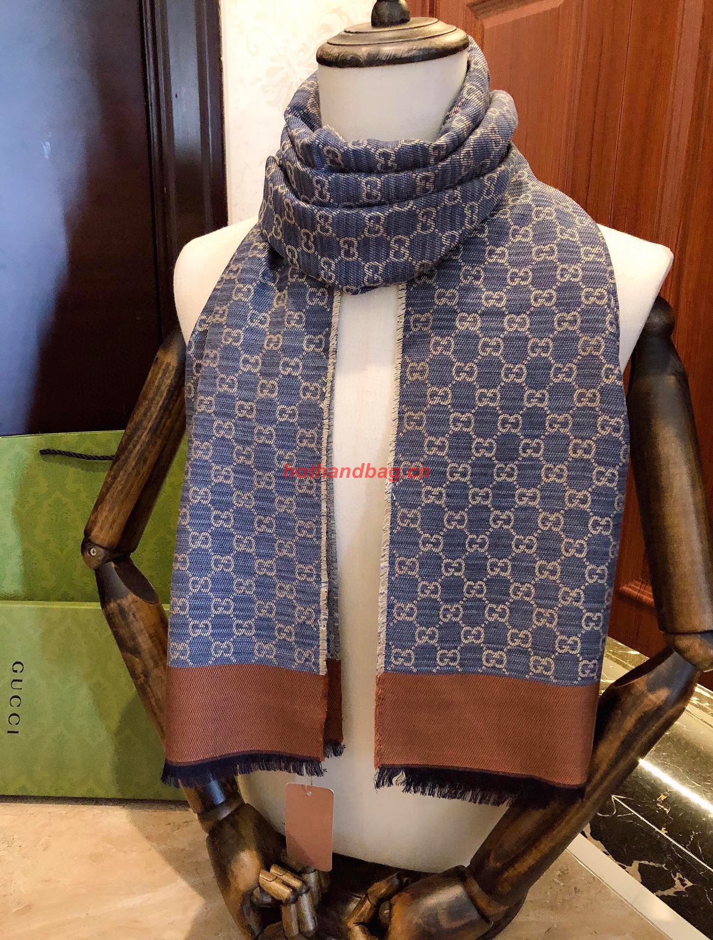 Gucci Scarf GG2356 Gucci Scarf GG2356