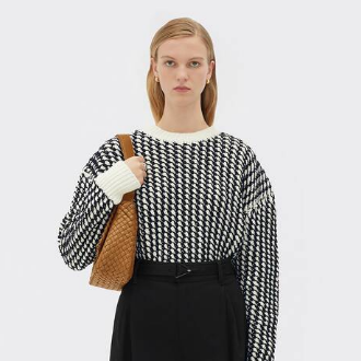 Bottega Veneta Small padded intreccio leather shoulder bag 709418 Caramel Bottega Veneta Small padded intreccio leather shoulder bag 709418 Caramel