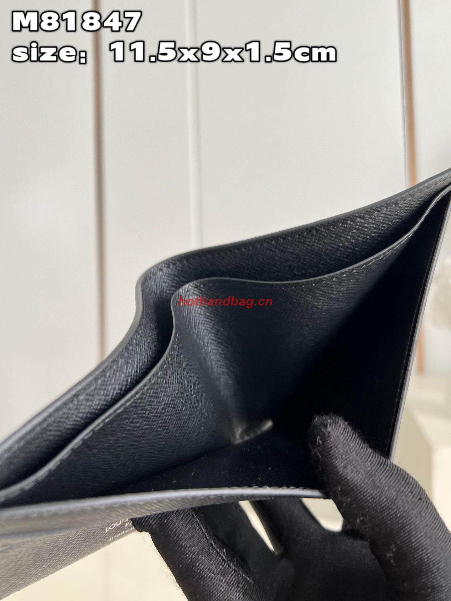 Louis Vuitton MULTIPLE WALLET M81847 Black&Red Louis Vuitton MULTIPLE WALLET M81847 Black&Red