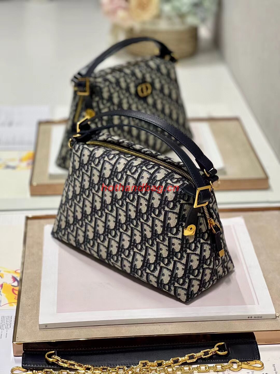 LADY DIOR TOP HANDLE MEDIUM BAG Blue Dior Oblique Jacquard C0656 LADY DIOR TOP HANDLE MEDIUM BAG Blue Dior Oblique Jacquard C0656