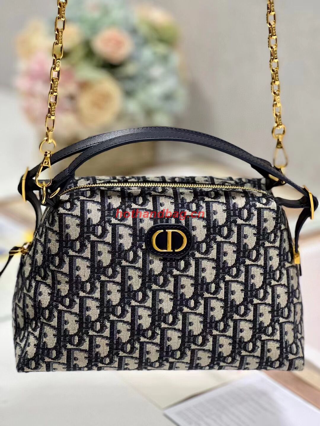 LADY DIOR TOP HANDLE MEDIUM BAG Blue Dior Oblique Jacquard C0656 LADY DIOR TOP HANDLE MEDIUM BAG Blue Dior Oblique Jacquard C0656
