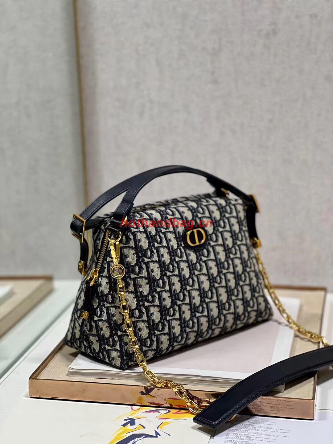 LADY DIOR TOP HANDLE MEDIUM BAG Blue Dior Oblique Jacquard C0656 LADY DIOR TOP HANDLE MEDIUM BAG Blue Dior Oblique Jacquard C0656