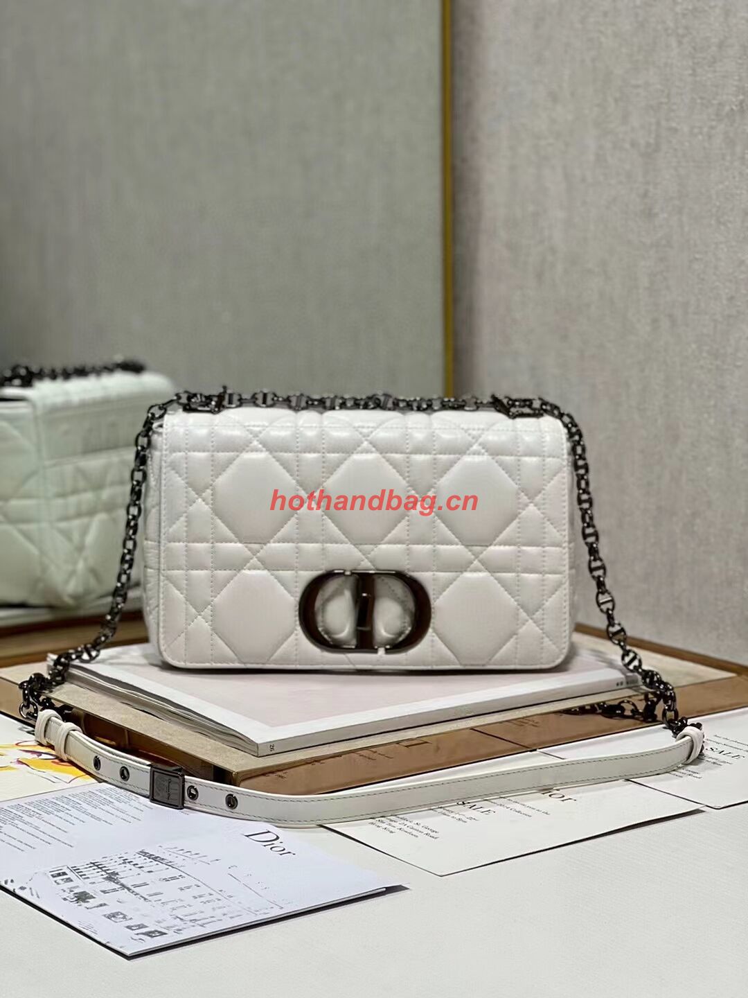 MEDIUM DIOR CARO BAG Supple Cannage Calfskin M9242U white&black MEDIUM DIOR CARO BAG Supple Cannage Calfskin M9242U white&black