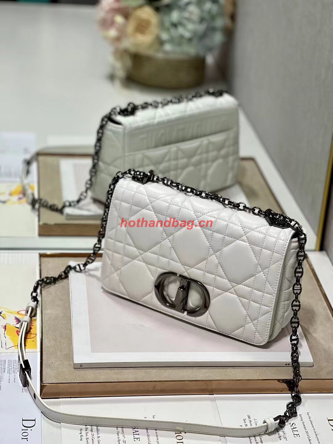 MEDIUM DIOR CARO BAG Supple Cannage Calfskin M9242U white&black MEDIUM DIOR CARO BAG Supple Cannage Calfskin M9242U white&black