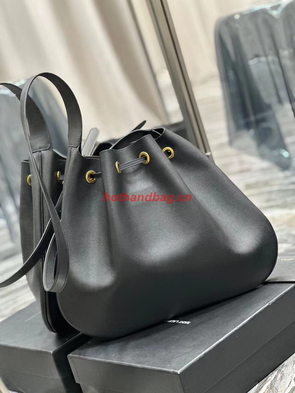SAINT LAUREN PARIS VII LARGE FLAT HOBO BAG IN SMOOTH LEATHER 697941 black SAINT LAUREN PARIS VII LARGE FLAT HOBO BAG IN SMOOTH LEATHER 697941 black