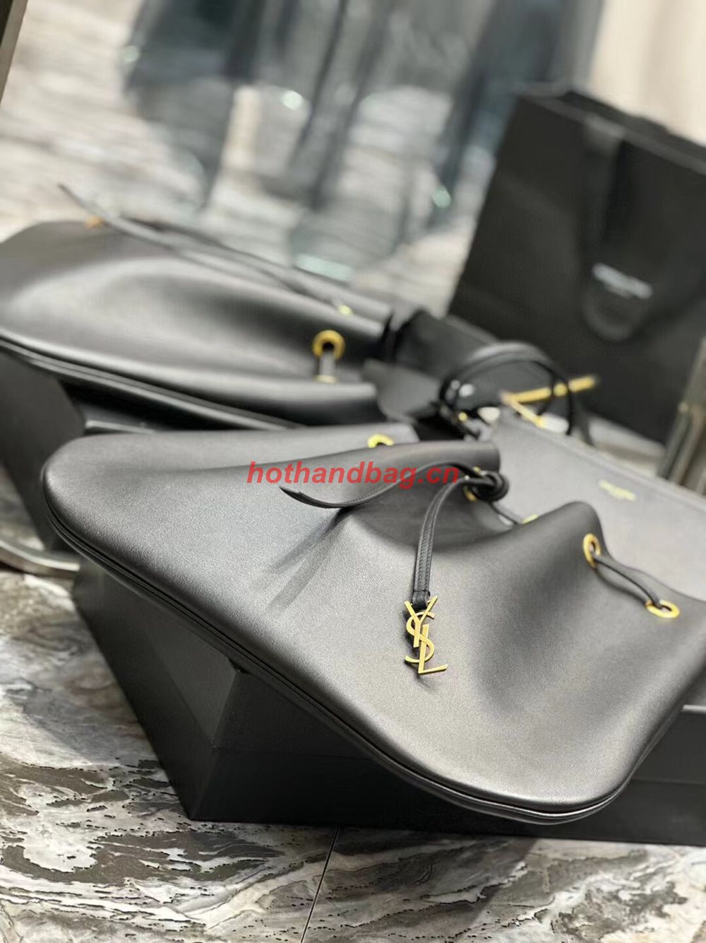 SAINT LAUREN PARIS VII LARGE FLAT HOBO BAG IN SMOOTH LEATHER 697941 black SAINT LAUREN PARIS VII LARGE FLAT HOBO BAG IN SMOOTH LEATHER 697941 black