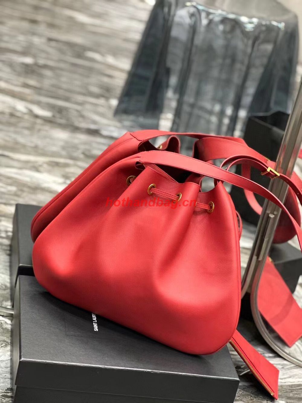 SAINT LAUREN PARIS VII LARGE FLAT HOBO BAG IN SMOOTH LEATHER 697941 red SAINT LAUREN PARIS VII LARGE FLAT HOBO BAG IN SMOOTH LEATHER 697941 red