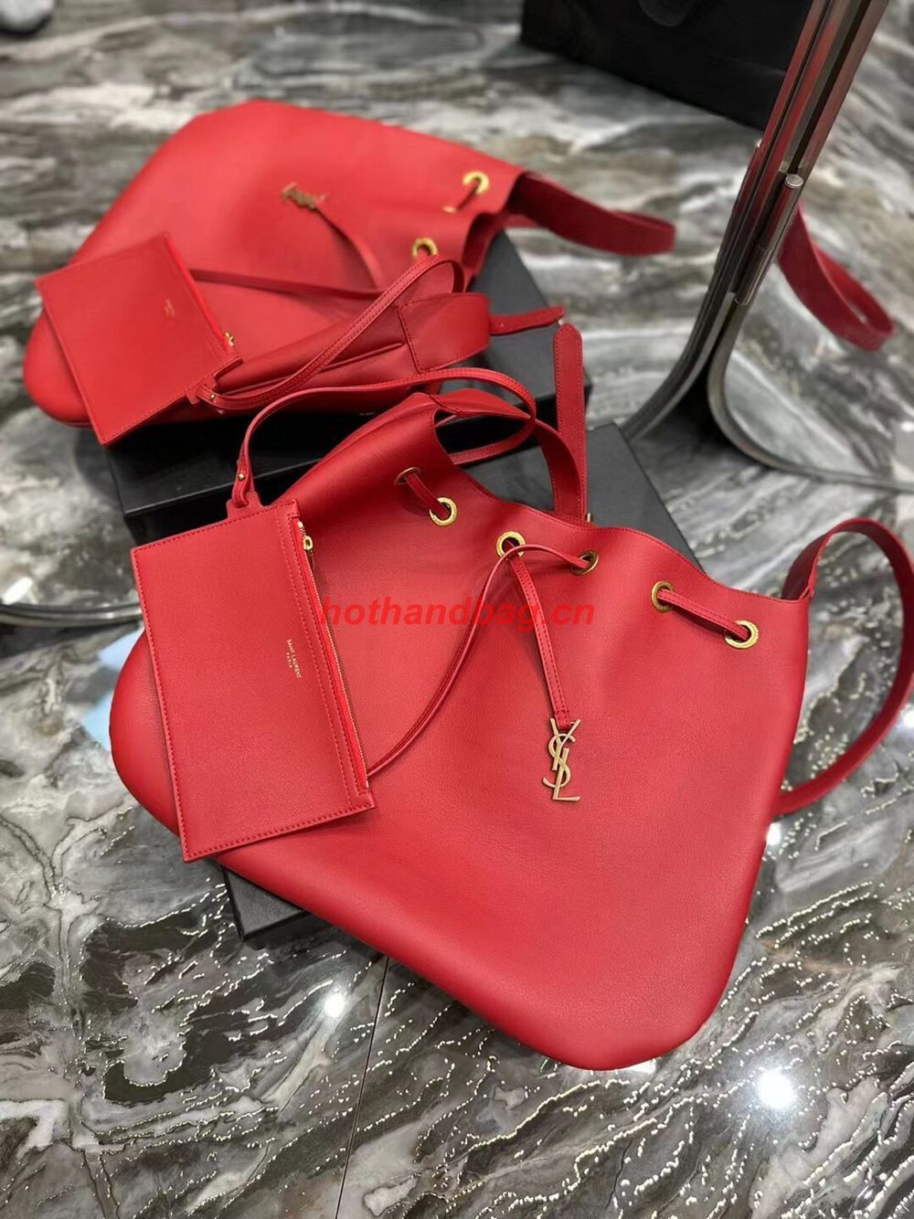 SAINT LAUREN PARIS VII LARGE FLAT HOBO BAG IN SMOOTH LEATHER 697941 red SAINT LAUREN PARIS VII LARGE FLAT HOBO BAG IN SMOOTH LEATHER 697941 red