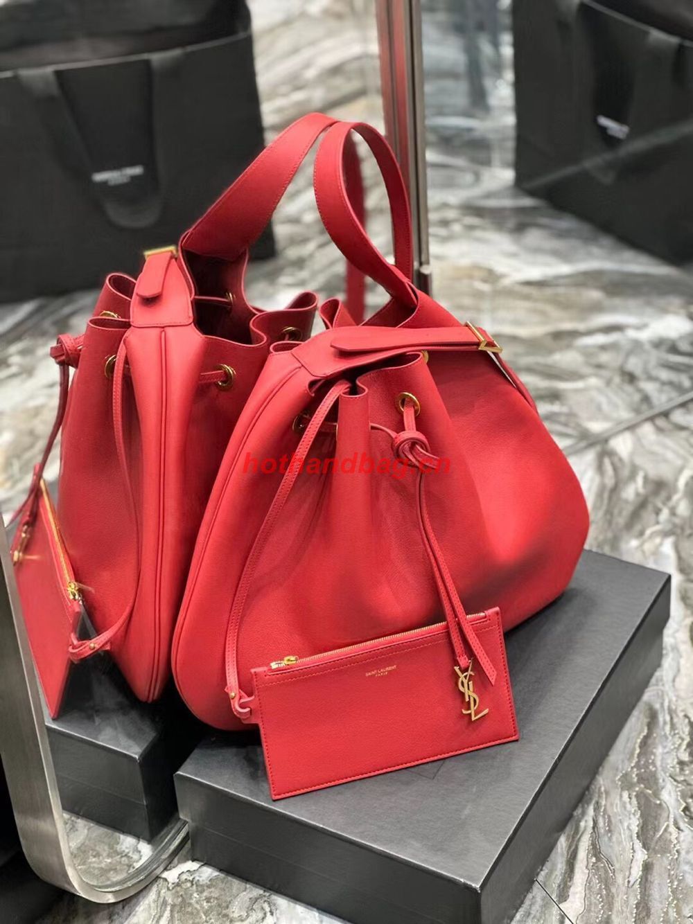 SAINT LAUREN PARIS VII LARGE FLAT HOBO BAG IN SMOOTH LEATHER 697941 red SAINT LAUREN PARIS VII LARGE FLAT HOBO BAG IN SMOOTH LEATHER 697941 red