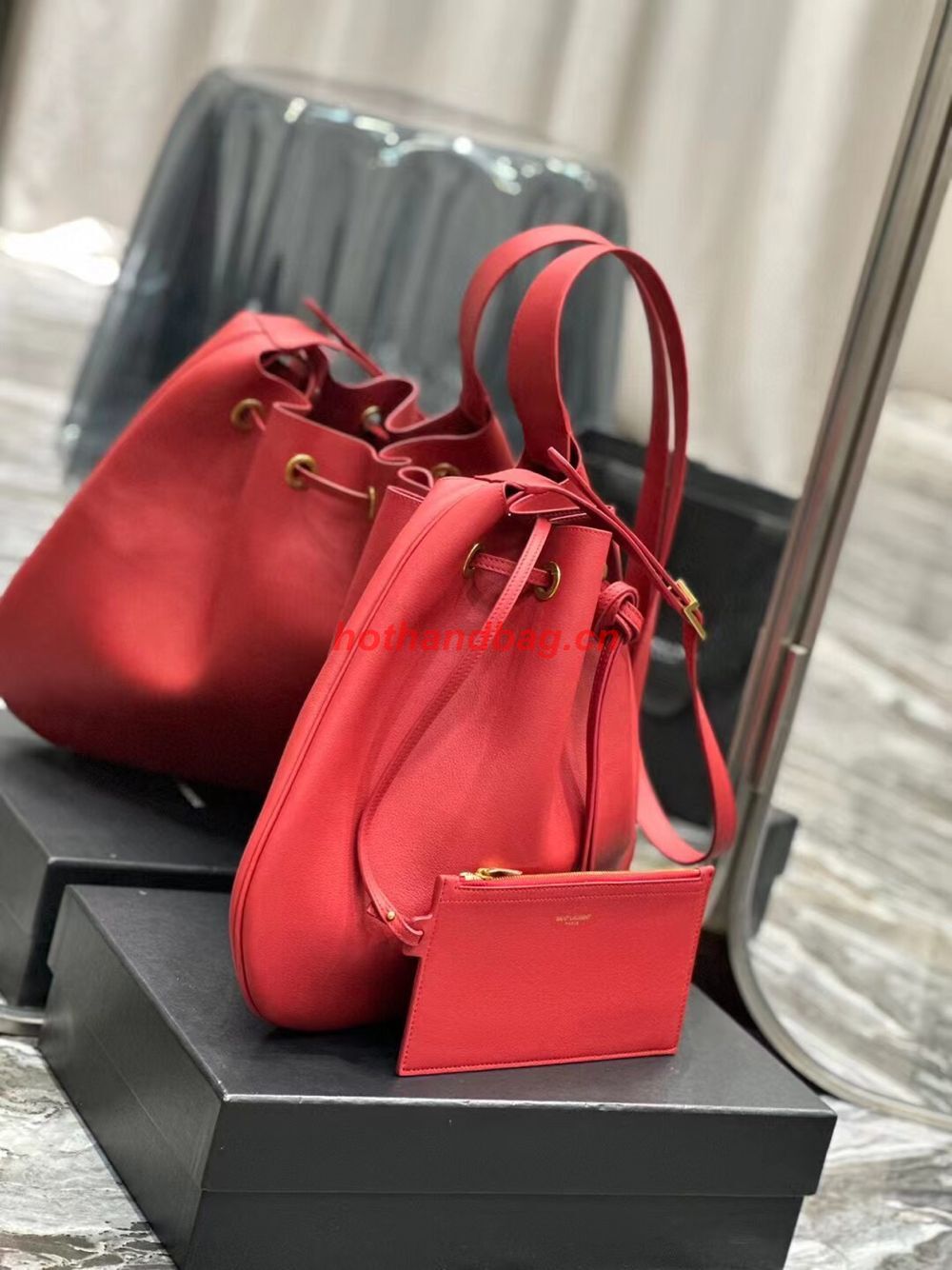 SAINT LAUREN PARIS VII LARGE FLAT HOBO BAG IN SMOOTH LEATHER 697941 red SAINT LAUREN PARIS VII LARGE FLAT HOBO BAG IN SMOOTH LEATHER 697941 red