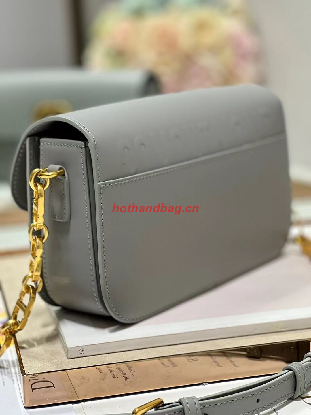 Dior 30 MONTAIGNE AVENUE BAG Dusty Box Calfskin M9260 Ethereal Gray Dior 30 MONTAIGNE AVENUE BAG Dusty Box Calfskin M9260 Ethereal Gray
