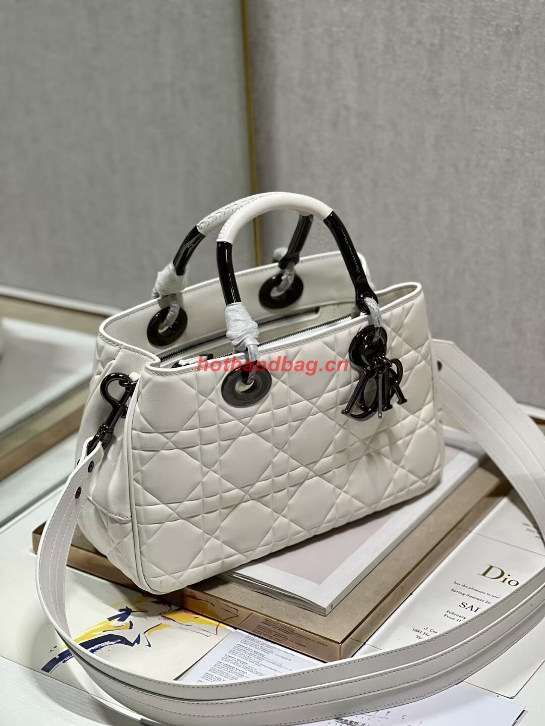 LADY DIOR TOP HANDLE MEDIUM BAG Latte Cannage Lambskin C9226 WHITE&BLACK LADY DIOR TOP HANDLE MEDIUM BAG Latte Cannage Lambskin C9226 WHITE&BLACK