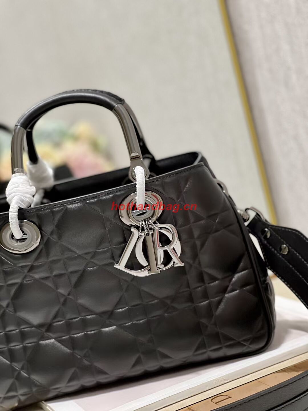 LADY DIOR TOP HANDLE MEDIUM BAG Cannage Lambskin C9226 BLACK&BLACK LADY DIOR TOP HANDLE MEDIUM BAG Cannage Lambskin C9226 BLACK&BLACK