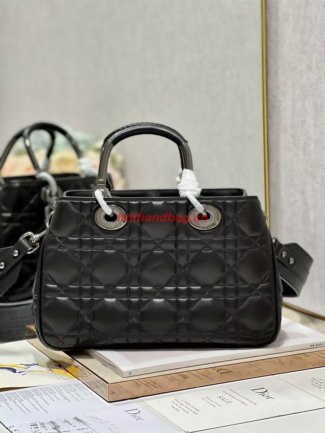 LADY DIOR TOP HANDLE MEDIUM BAG Cannage Lambskin C9226 BLACK&BLACK LADY DIOR TOP HANDLE MEDIUM BAG Cannage Lambskin C9226 BLACK&BLACK