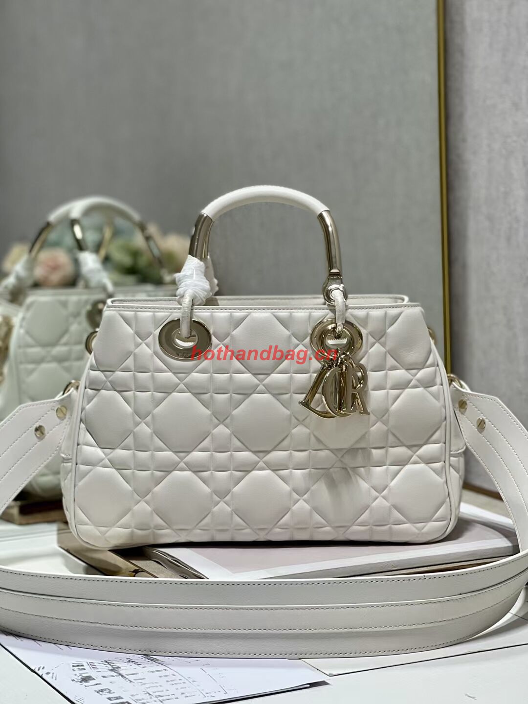 LADY DIOR TOP HANDLE MEDIUM BAG Latte Cannage Lambskin C9226 WHITE&GOLD LADY DIOR TOP HANDLE MEDIUM BAG Latte Cannage Lambskin C9226 WHITE&GOLD