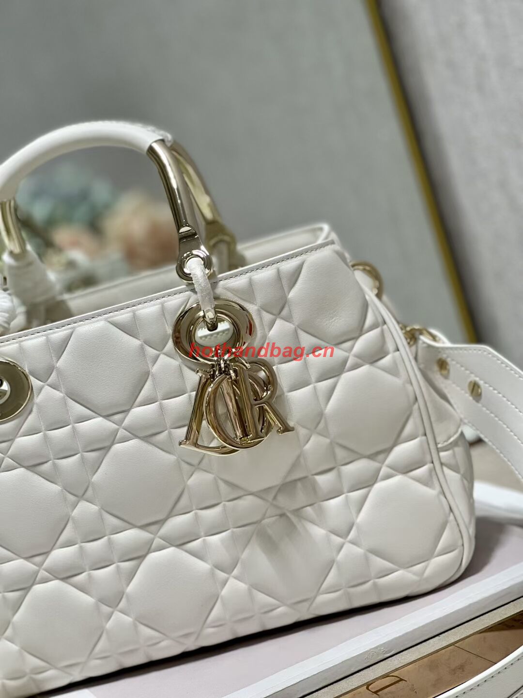 LADY DIOR TOP HANDLE MEDIUM BAG Latte Cannage Lambskin C9226 WHITE&GOLD LADY DIOR TOP HANDLE MEDIUM BAG Latte Cannage Lambskin C9226 WHITE&GOLD