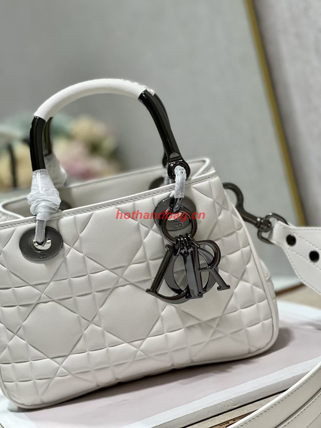 LADY DIOR TOP HANDLE SMALL BAG Latte Cannage Lambskin C9228 WHITE&BLACK LADY DIOR TOP HANDLE SMALL BAG Latte Cannage Lambskin C9228 WHITE&BLACK
