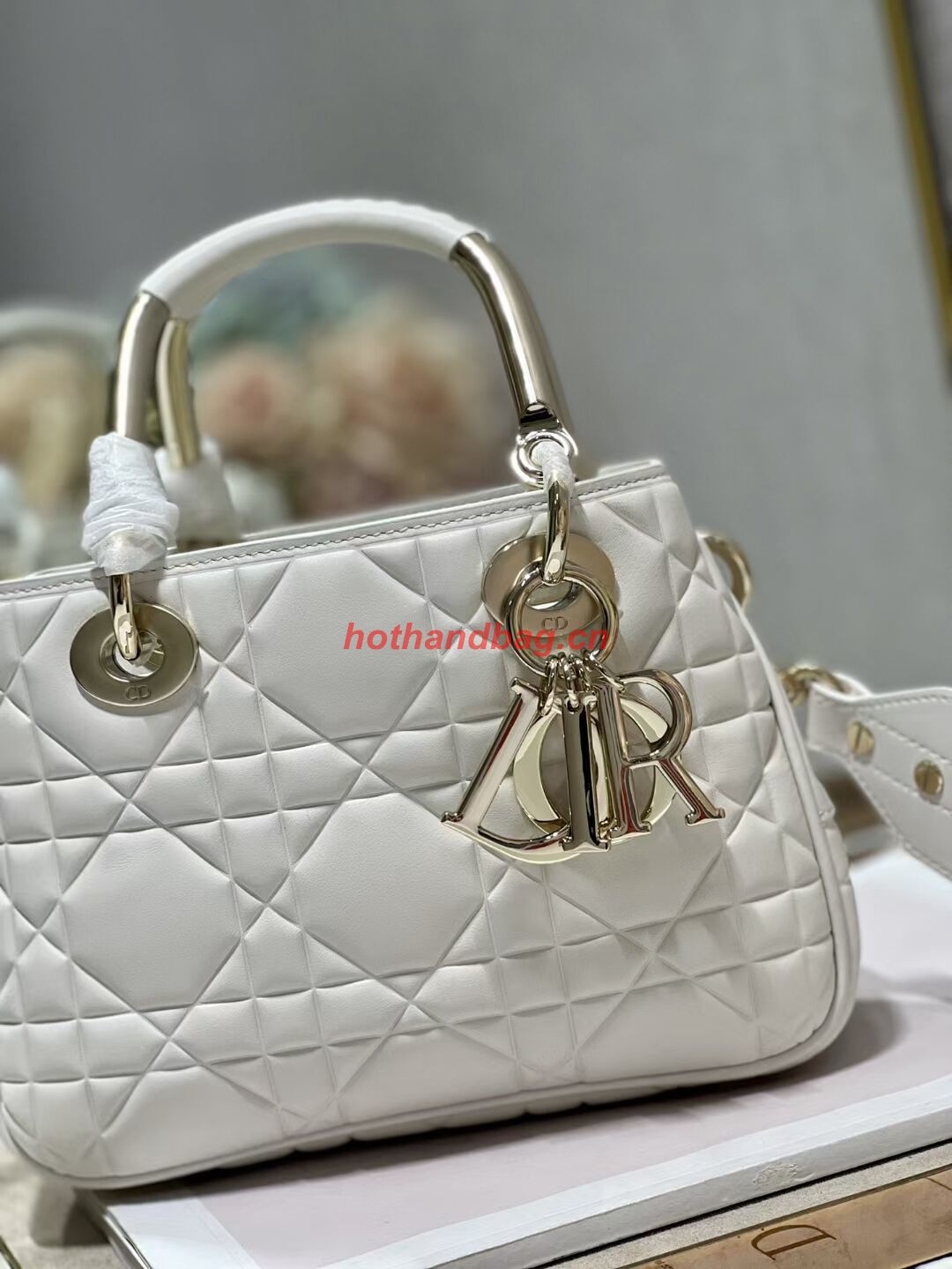 LADY DIOR TOP HANDLE SMALL BAG Latte Cannage Lambskin C9228 WHITE&GOLD LADY DIOR TOP HANDLE SMALL BAG Latte Cannage Lambskin C9228 WHITE&GOLD