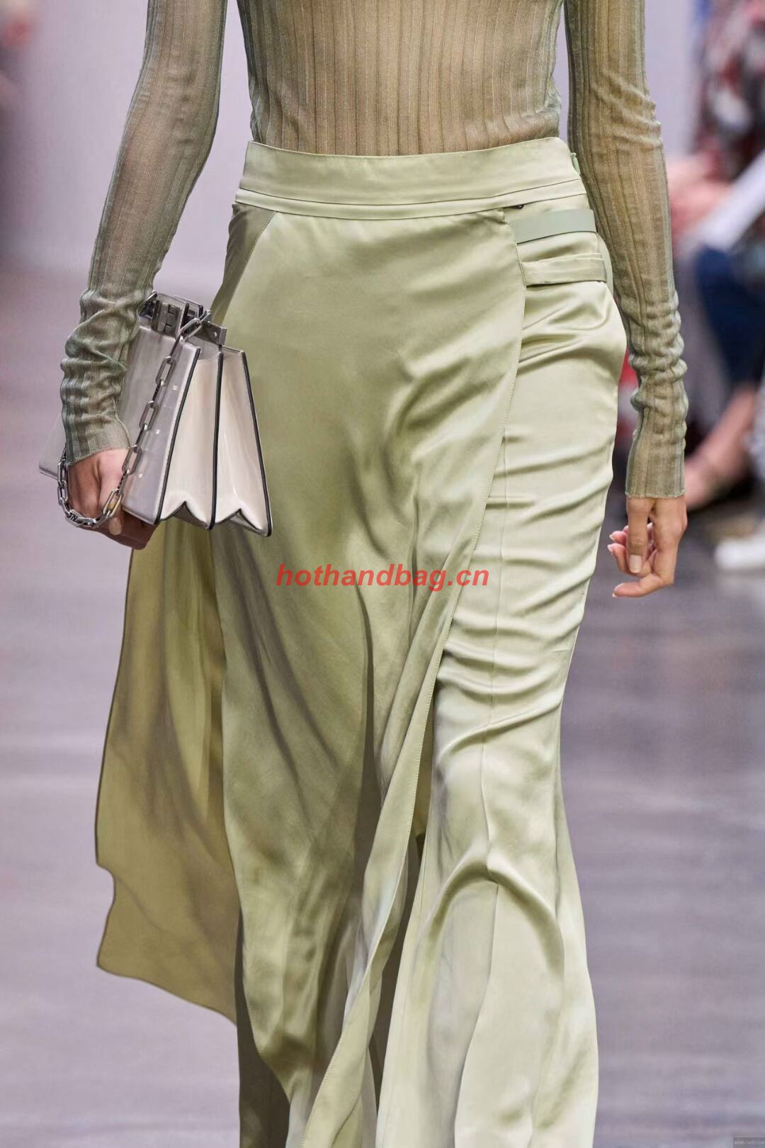 Fendi Peekaboo Cut Medium soft nappa leather bag 8BN340 Beige Fendi Peekaboo Cut Medium soft nappa leather bag 8BN340 Beige