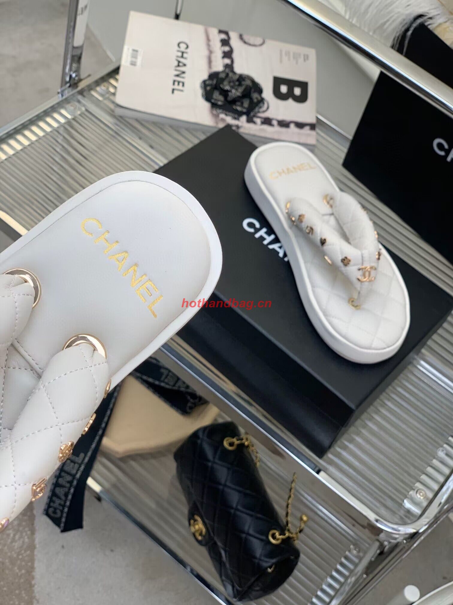 Chanel slippers CS39621 White Chanel slippers CS39621 White